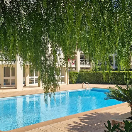 Appartement 2 Pièces Avec Piscine, Parking, Animaux Acceptés, - Fr-1-780-93